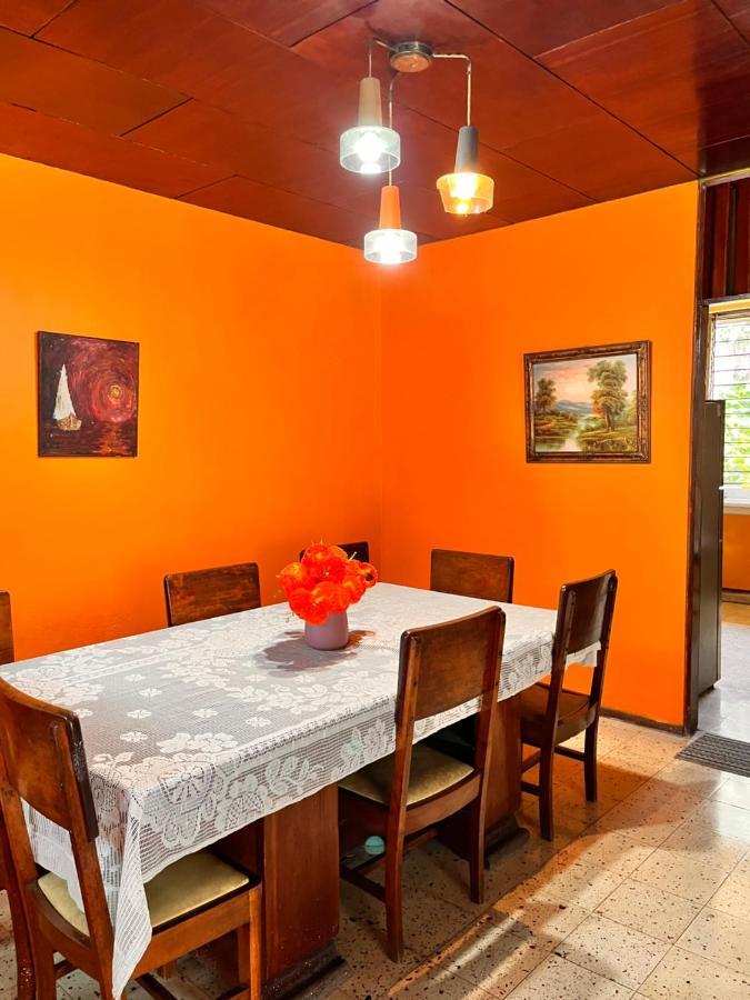 Villa Casa Gabriela Mistral , El Salvador