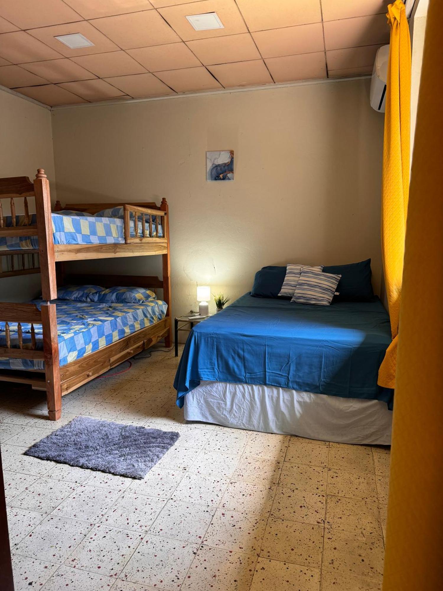 Villa Casa Gabriela Mistral , El Salvador *